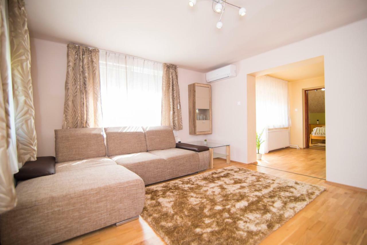 Oeskarszt Apartman Urkut Exterior photo