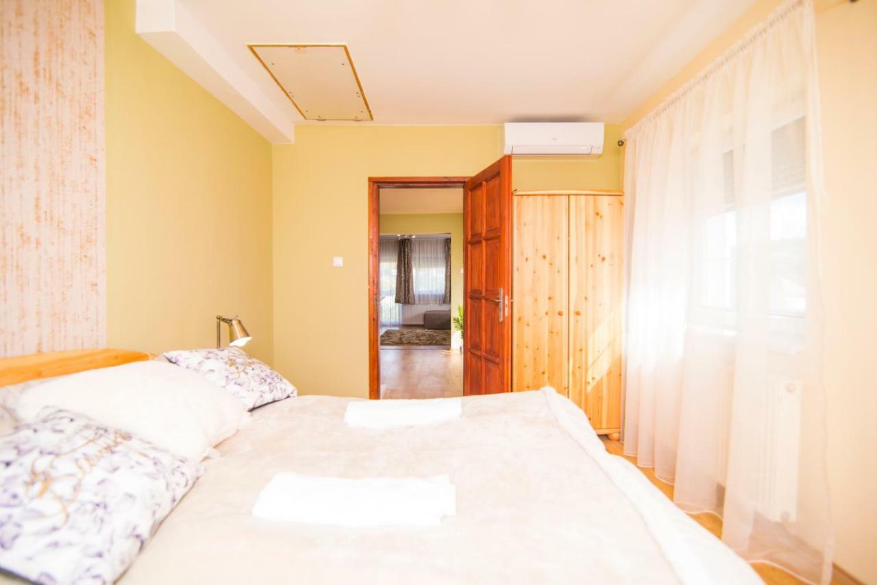 Oeskarszt Apartman Urkut Exterior photo